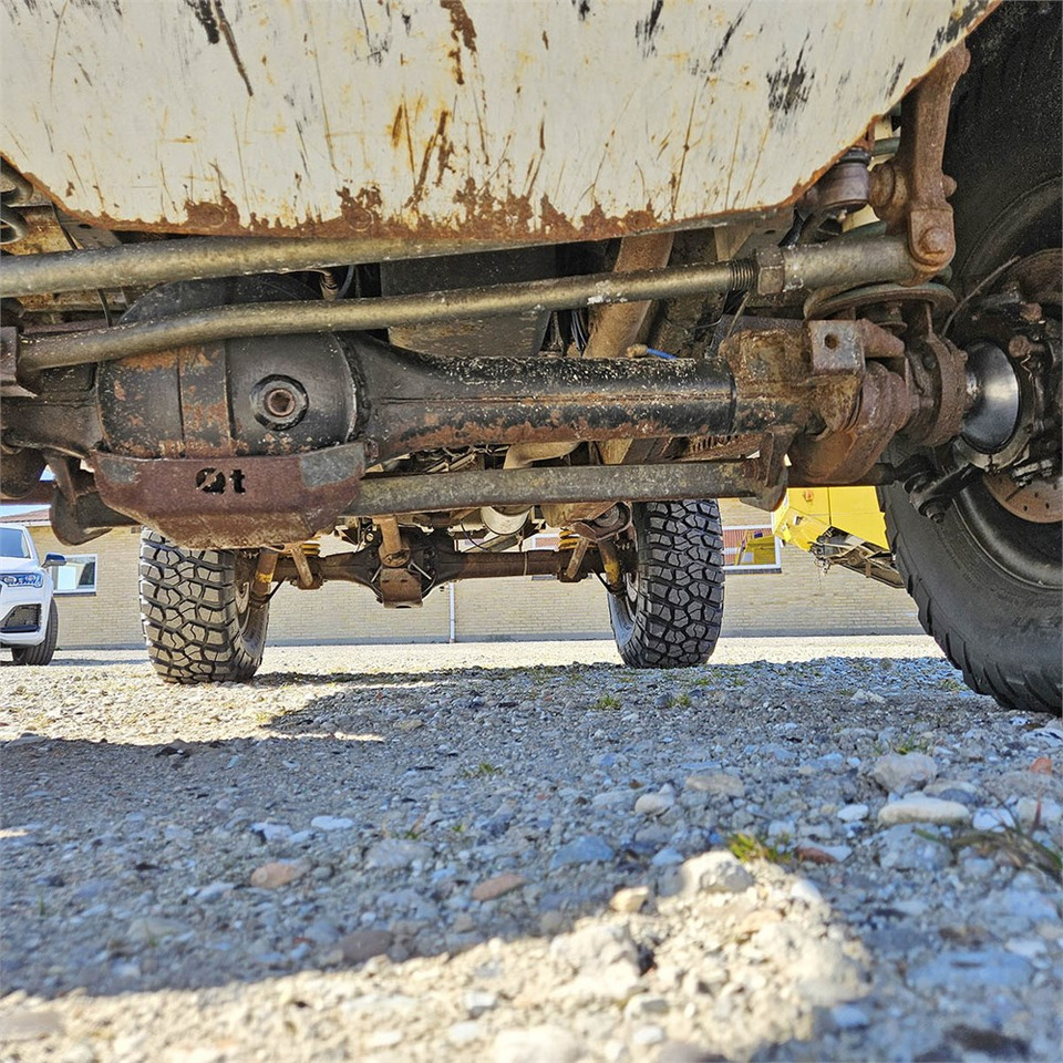 SUV Land Rover Defender 90: billede 39