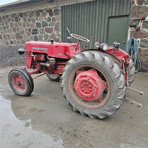 McCORMICK D-324 Standard - Traktor: billede 4 McCORMICK D-324 Standard - Traktor: billede 4