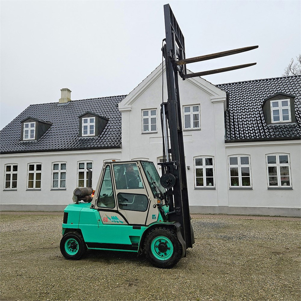 Mitsubishi FB45 - Gaffeltruck: billede 1 Mitsubishi FB45 - Gaffeltruck: billede 1