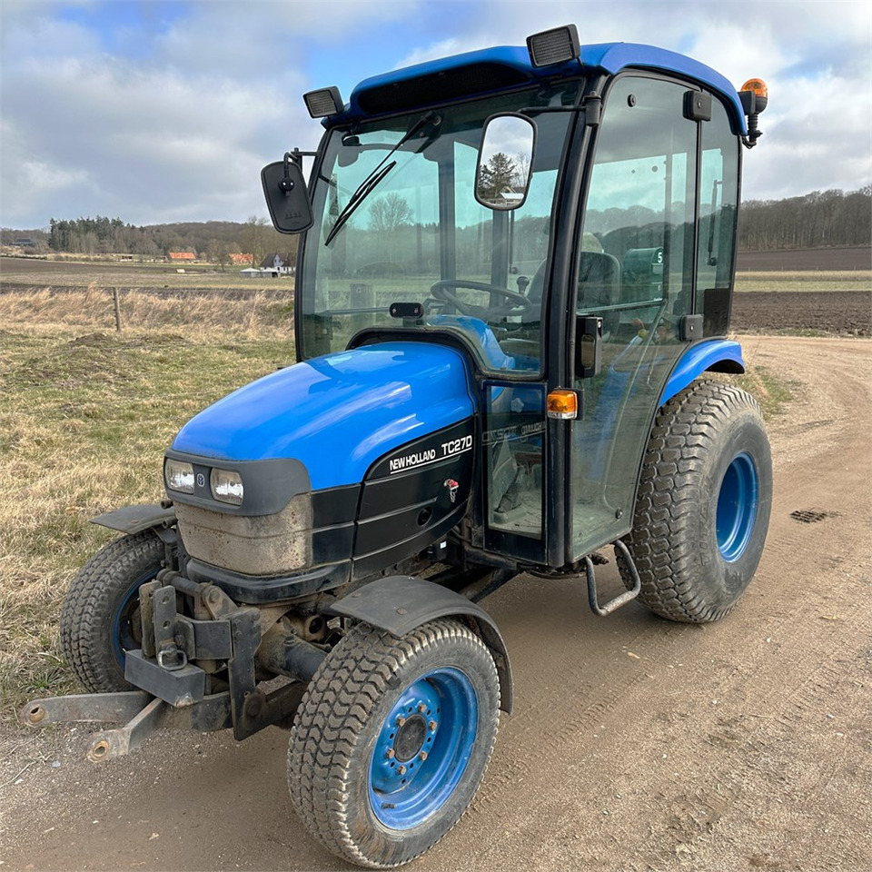 New Holland TC27D - Kommunal traktor: billede 2 New Holland TC27D - Kommunal traktor: billede 2