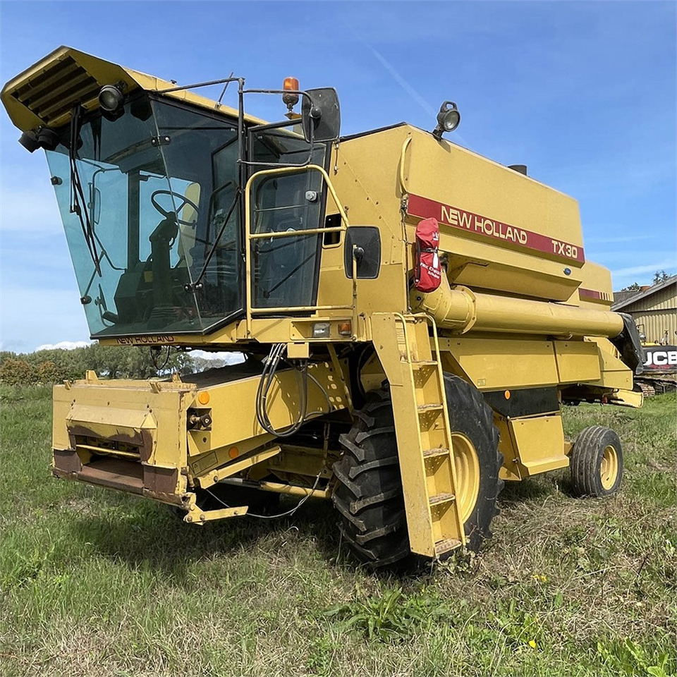 New Holland TX 30 - Mejetærsker: billede 2 New Holland TX 30 - Mejetærsker: billede 2