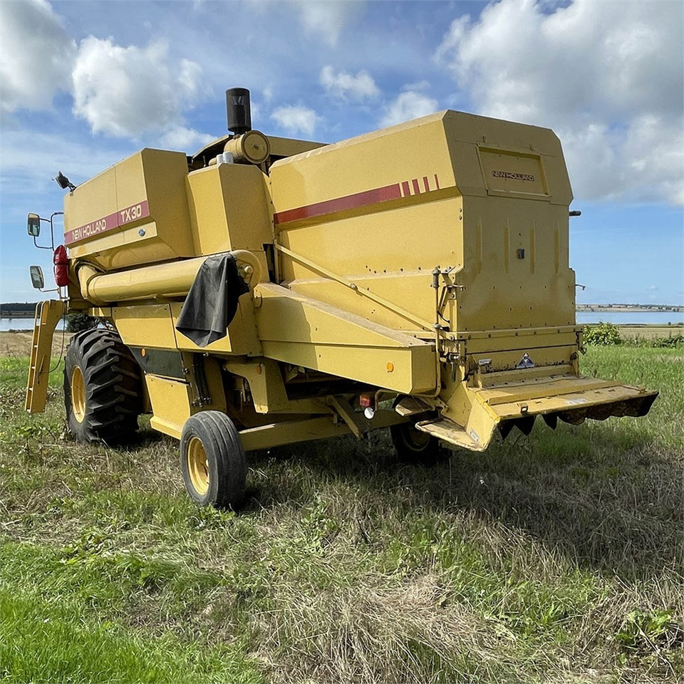 New Holland TX 30 - Mejetærsker: billede 5 New Holland TX 30 - Mejetærsker: billede 5