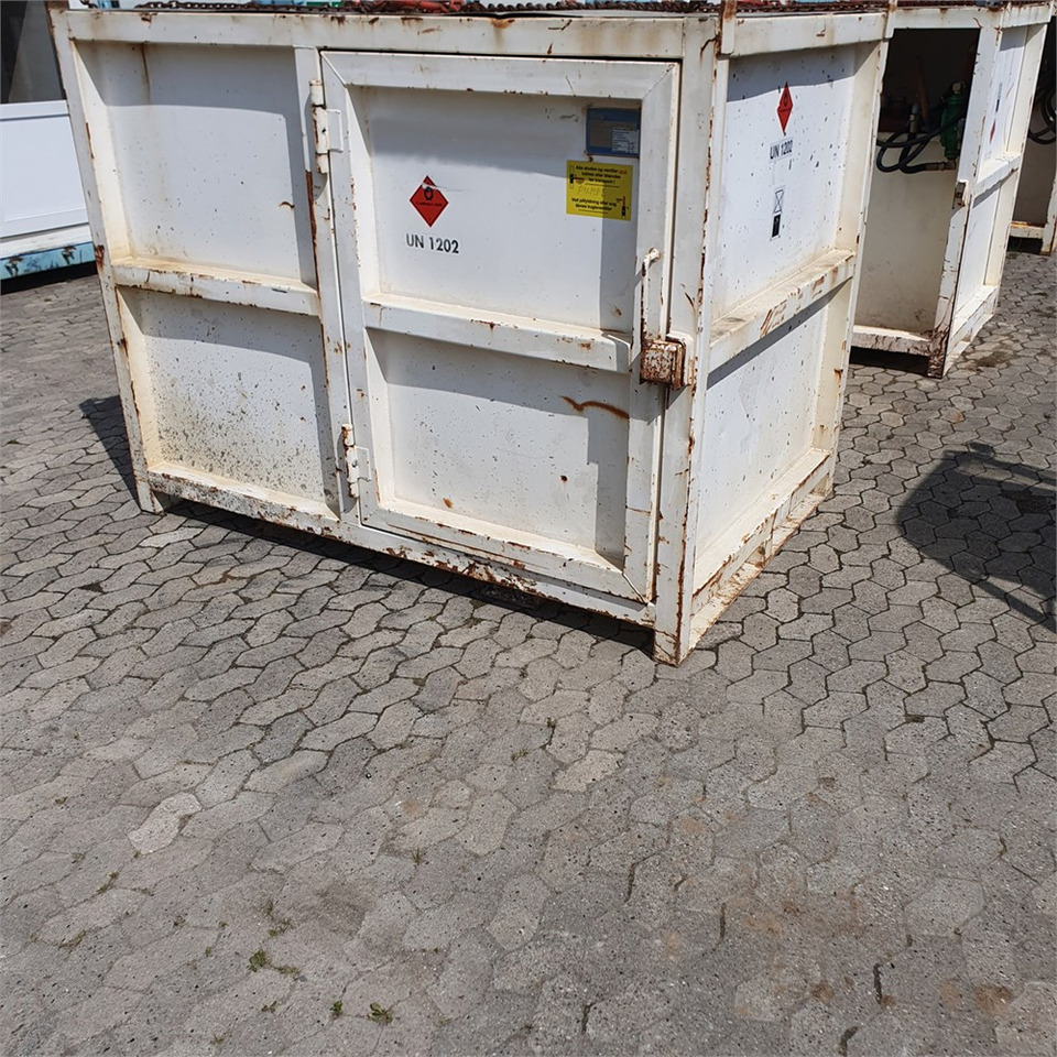 Roug A/S 2000 liter - Lagertank: billede 1 Roug A/S 2000 liter - Lagertank: billede 1