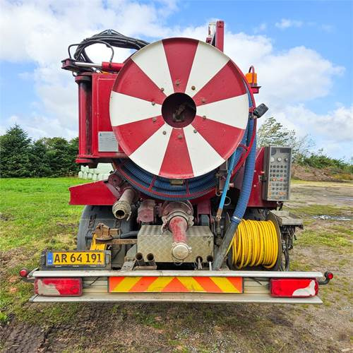 Scania P250 - Slamsugemaskine: billede 2 Scania P250 - Slamsugemaskine: billede 2