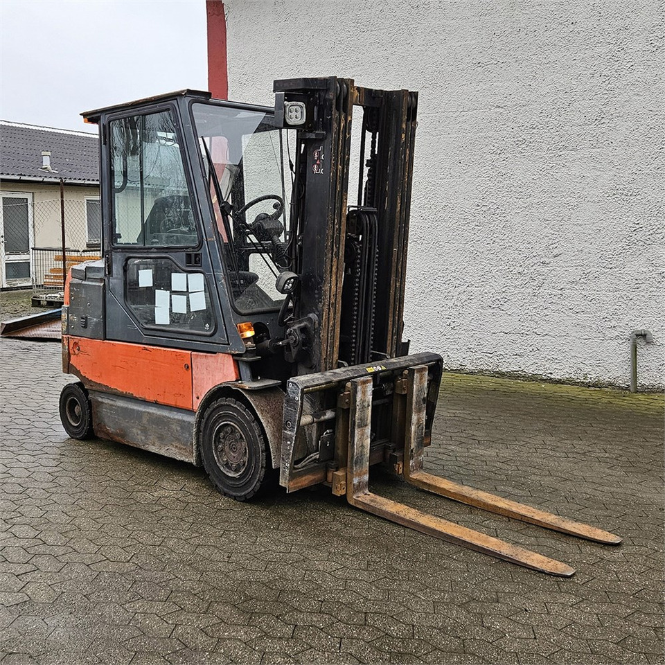 Toyota 7FBMF30 - Gaffeltruck: billede 3 Toyota 7FBMF30 - Gaffeltruck: billede 3