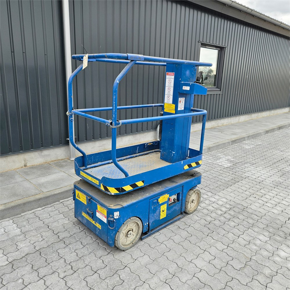 UpRight TM12 - Søjlelift: billede 3 UpRight TM12 - Søjlelift: billede 3