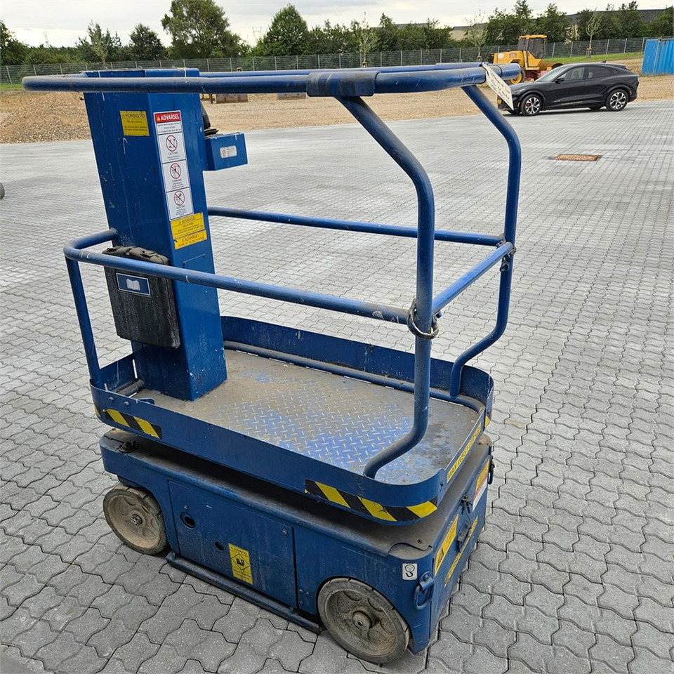 UpRight TM12 - Søjlelift: billede 5 UpRight TM12 - Søjlelift: billede 5