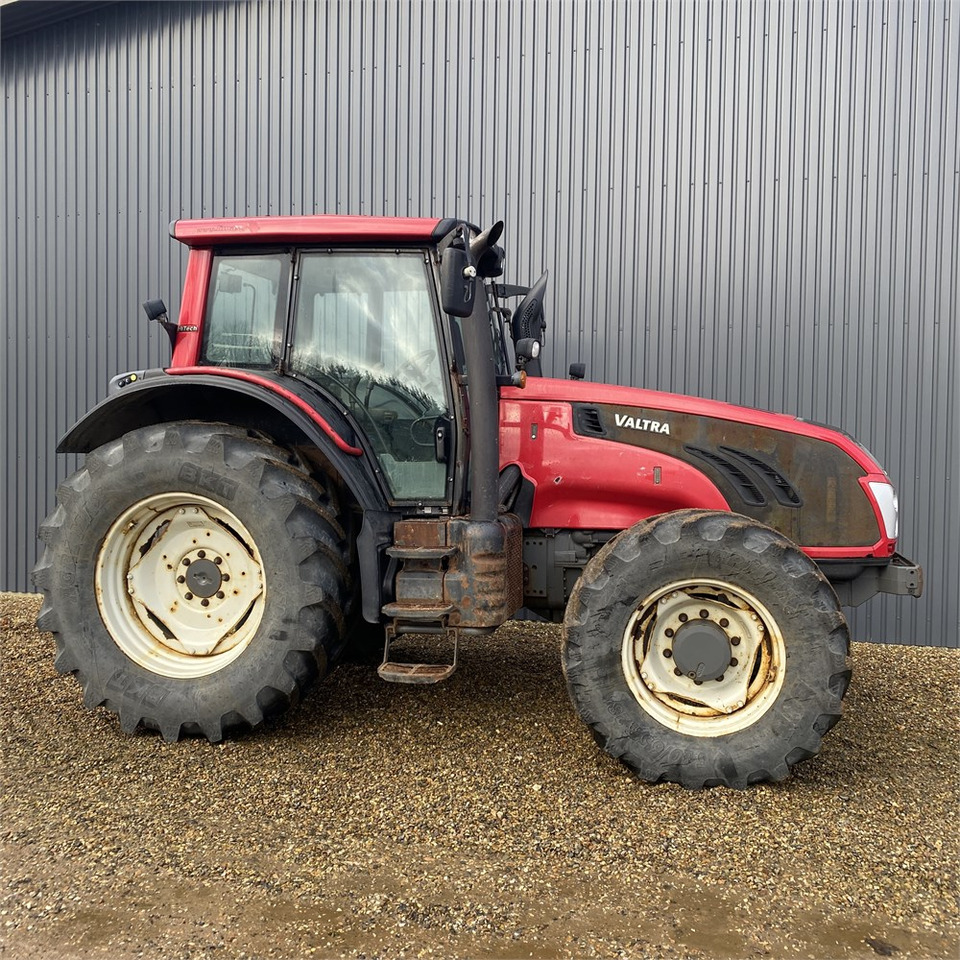 Valtra T 153 - Traktor: billede 2 Valtra T 153 - Traktor: billede 2