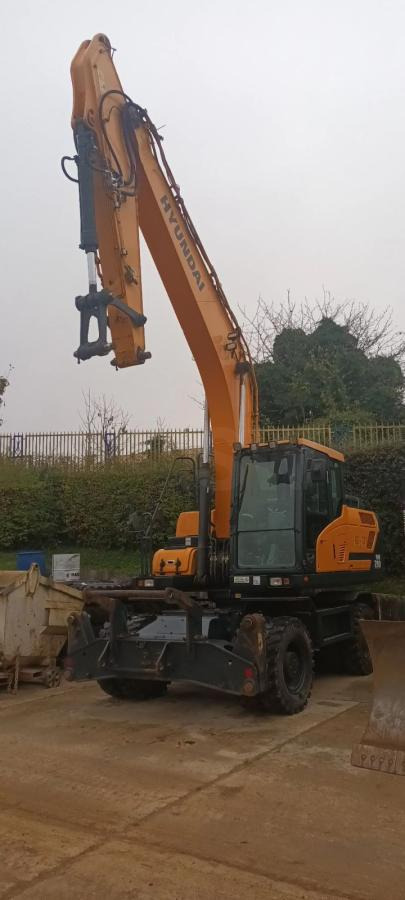 Hyundai HW 210 - Hjulgravemaskine: billede 1 Hyundai HW 210 - Hjulgravemaskine: billede 1