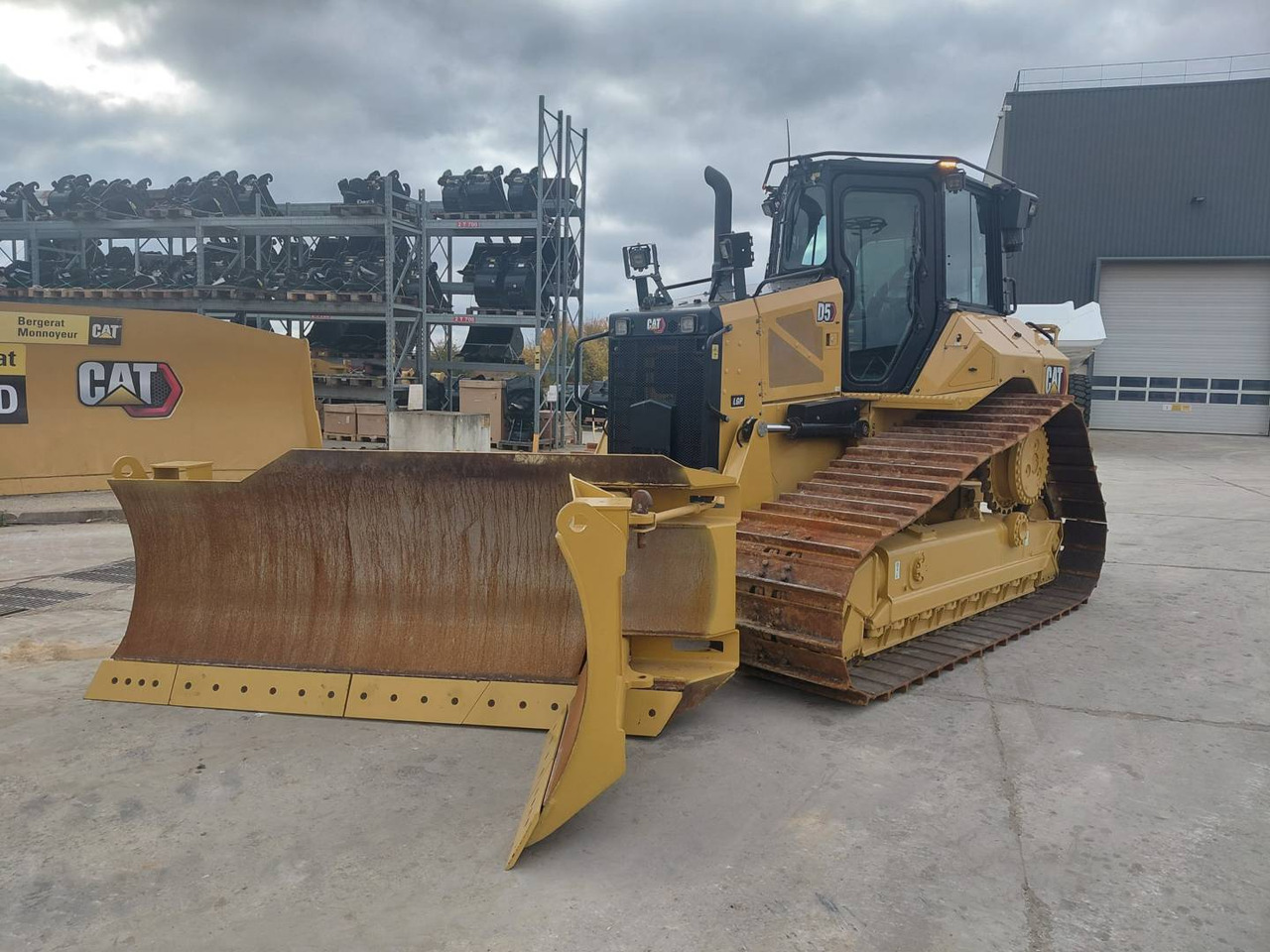 CAT D5 - Bulldozer: billede 2 CAT D5 - Bulldozer: billede 2