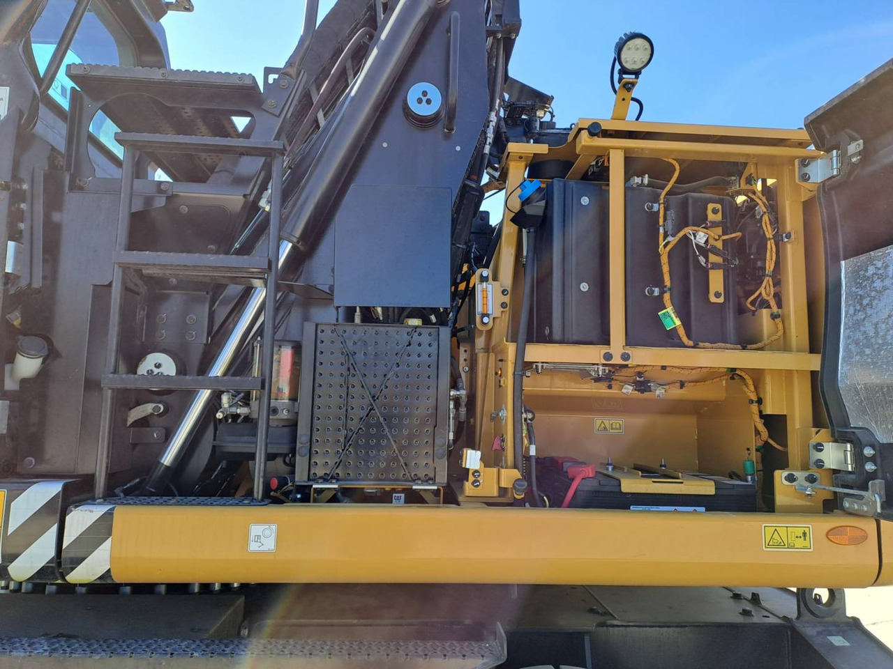 Hjulgravemaskine CAT MH3024: billede 18