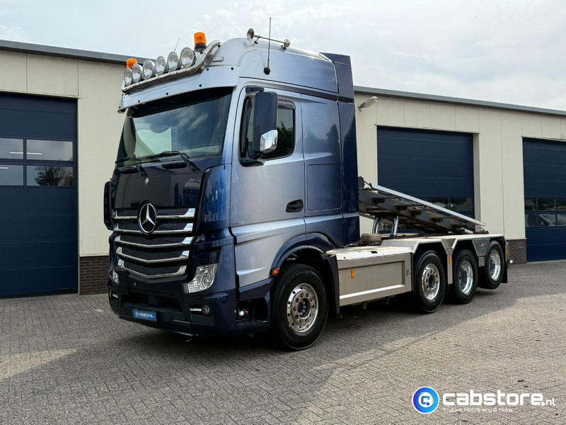 Mercedes-Benz ACTROS 3663 Euro 6 - 8x2 - RETARDER - Bouwjaar 09-2017 - 30 Ton's Container Kabelsysteem - Km 476.892 - Good condition - Lastbil med wirehejs: billede 2 Mercedes-Benz ACTROS 3663 Euro 6 - 8x2 - RETARDER - Bouwjaar 09-2017 - 30 Ton's Container Kabelsysteem - Km 476.892 - Good condition - Lastbil med wirehejs: billede 2