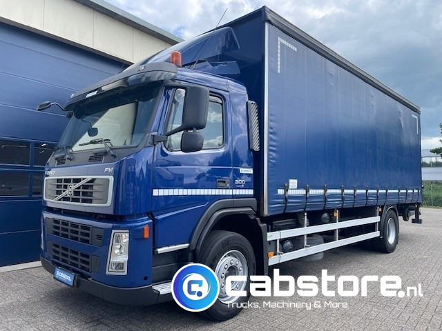 Volvo FM9 4X2R FAL9.0 RAD-A4 Volvo FM300 4x2 Euro 5 bakwagen - Schuifzeilen - Laadklep 2000 kg - Bouwjaar 2008 - Kooi-Aap heftruck - Lastbil varevogn: billede 2 Volvo FM9 4X2R FAL9.0 RAD-A4 Volvo FM300 4x2 Euro 5 bakwagen - Schuifzeilen - Laadklep 2000 kg - Bouwjaar 2008 - Kooi-Aap heftruck - Lastbil varevogn: billede 2
