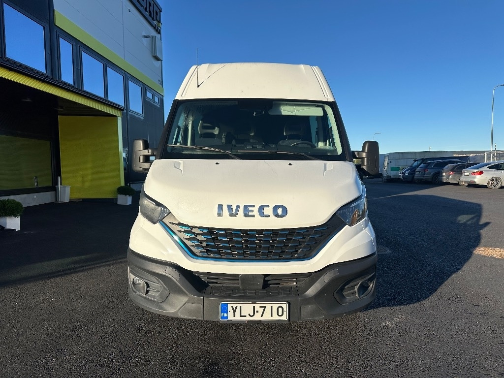 Iveco Daily 35S14 CNG A8 Huom! 6hlö PAKETTIAUTO - Varevogn: billede 2 Iveco Daily 35S14 CNG A8 Huom! 6hlö PAKETTIAUTO - Varevogn: billede 2