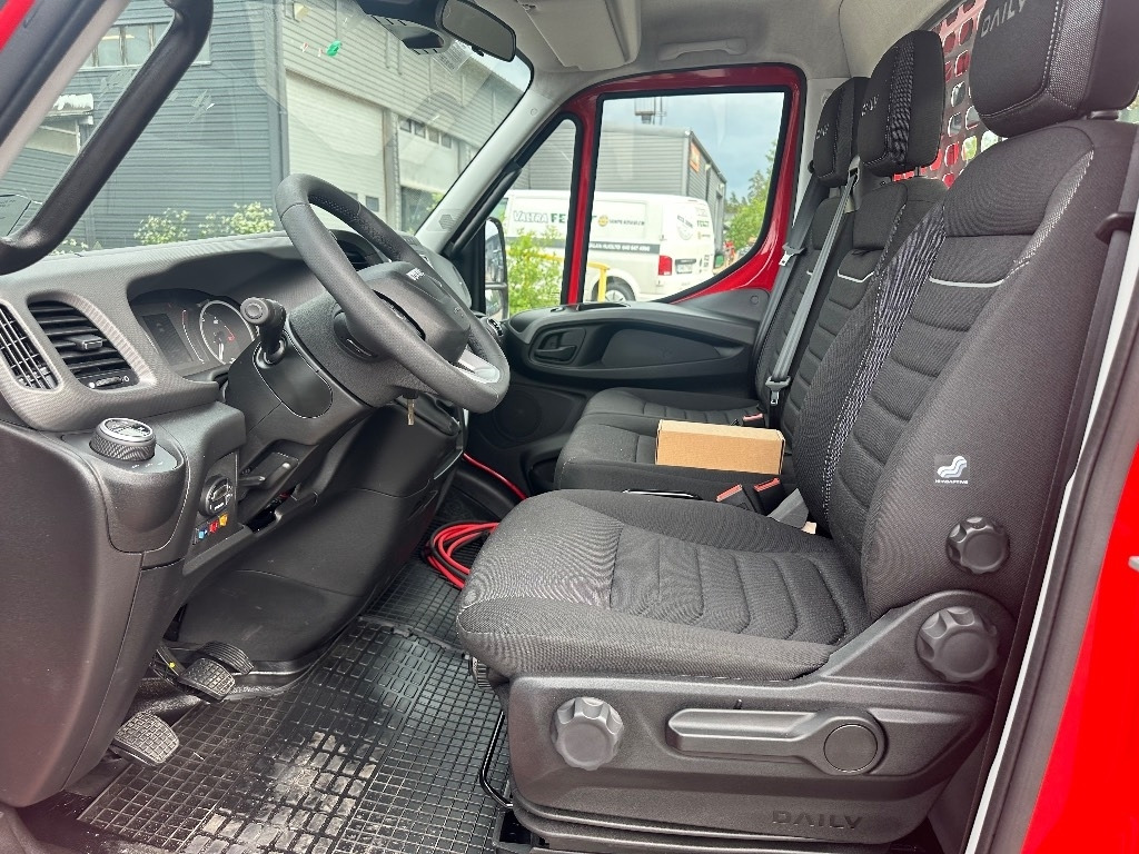 Ny Bjærgningskøretøj Iveco Daily 70C18: billede 6