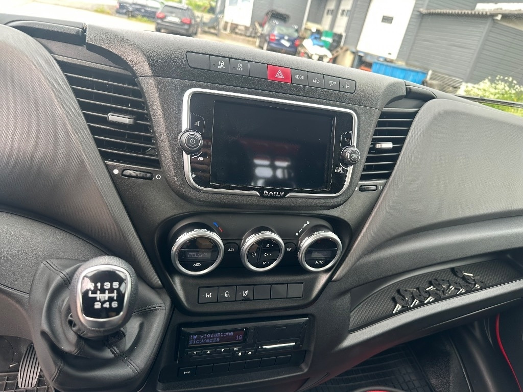 Ny Bjærgningskøretøj Iveco Daily 70C18: billede 7