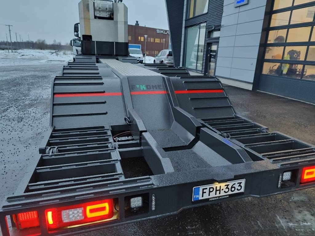 Leje en Iveco TWay AT410T54 10X4 metsäkoneritilä Iveco TWay AT410T54 10X4 metsäkoneritilä: billede 12 Leje en Iveco TWay AT410T54 10X4 metsäkoneritilä Iveco TWay AT410T54 10X4 metsäkoneritilä: billede 12