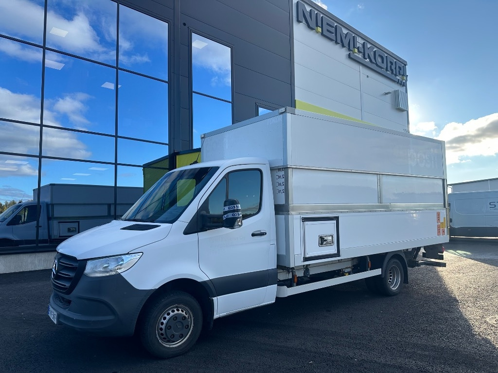 Mercedes-Benz Sprinter 516 Nouseva kori - Varebil med kasse: billede 1 Mercedes-Benz Sprinter 516 Nouseva kori - Varebil med kasse: billede 1
