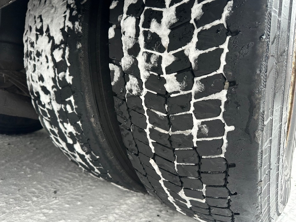 Volvo FH 13 500hv 8x4*4 - Lastbil med kran: billede 4 Volvo FH 13 500hv 8x4*4 - Lastbil med kran: billede 4