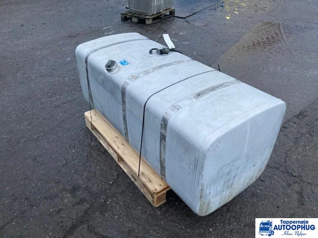 Scania Diesel tank 700 liter Scania 1871192 - Brændstoftank for Lastbil: billede 4 Scania Diesel tank 700 liter Scania 1871192 - Brændstoftank for Lastbil: billede 4