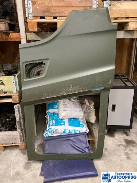 Scania R dør Scania 2653997 RH - Førerhus og interiør for Lastbil: billede 1 Scania R dør Scania 2653997 RH - Førerhus og interiør for Lastbil: billede 1