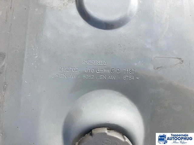 Scania fuel tank 610 liter Scania 2132702 - Brændstoftank for Lastbil: billede 4 Scania fuel tank 610 liter Scania 2132702 - Brændstoftank for Lastbil: billede 4