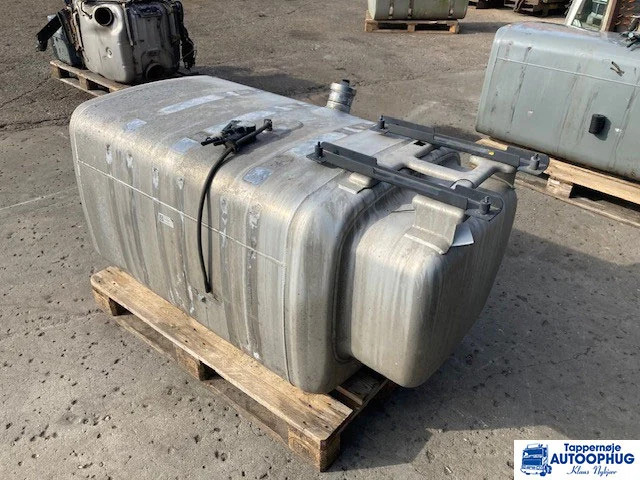 Scania fuel tank 610 liter Scania 2132702 - Brændstoftank for Lastbil: billede 2 Scania fuel tank 610 liter Scania 2132702 - Brændstoftank for Lastbil: billede 2