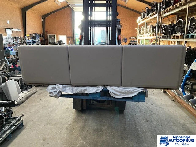 Scania overkøje skab Scania 2508902 - Førerhus og interiør for Lastbil: billede 1 Scania overkøje skab Scania 2508902 - Førerhus og interiør for Lastbil: billede 1