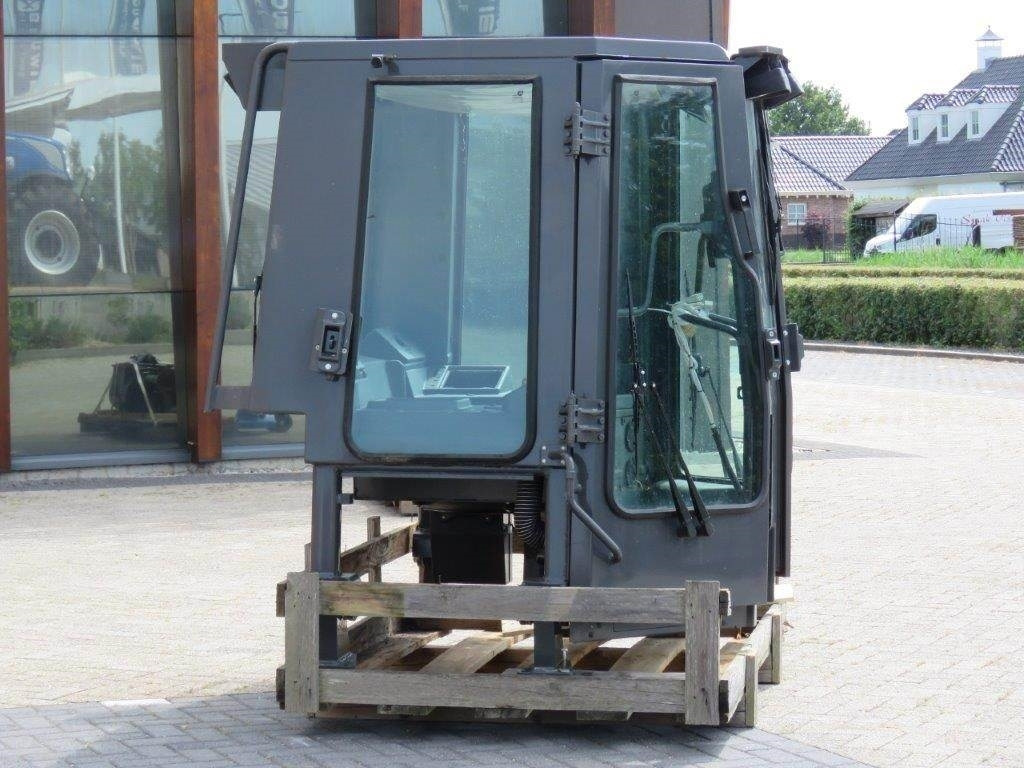 Førerhus for Entreprenørmaskin New Holland CE: billede 7