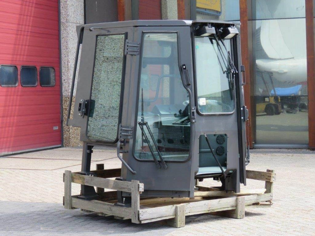 Førerhus for Entreprenørmaskin New Holland CE: billede 6