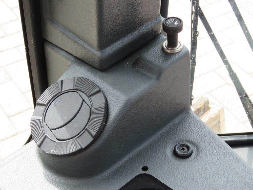 Førerhus for Entreprenørmaskin New Holland CE: billede 19