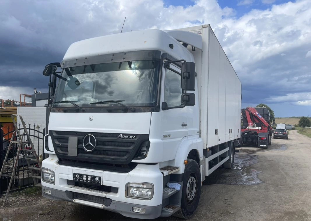 MERCEDES-BENZ AXOR PRZEBIEG TYLKO 322000 KM!!!! - Isotermisk lastbil: billede 5 MERCEDES-BENZ AXOR PRZEBIEG TYLKO 322000 KM!!!! - Isotermisk lastbil: billede 5