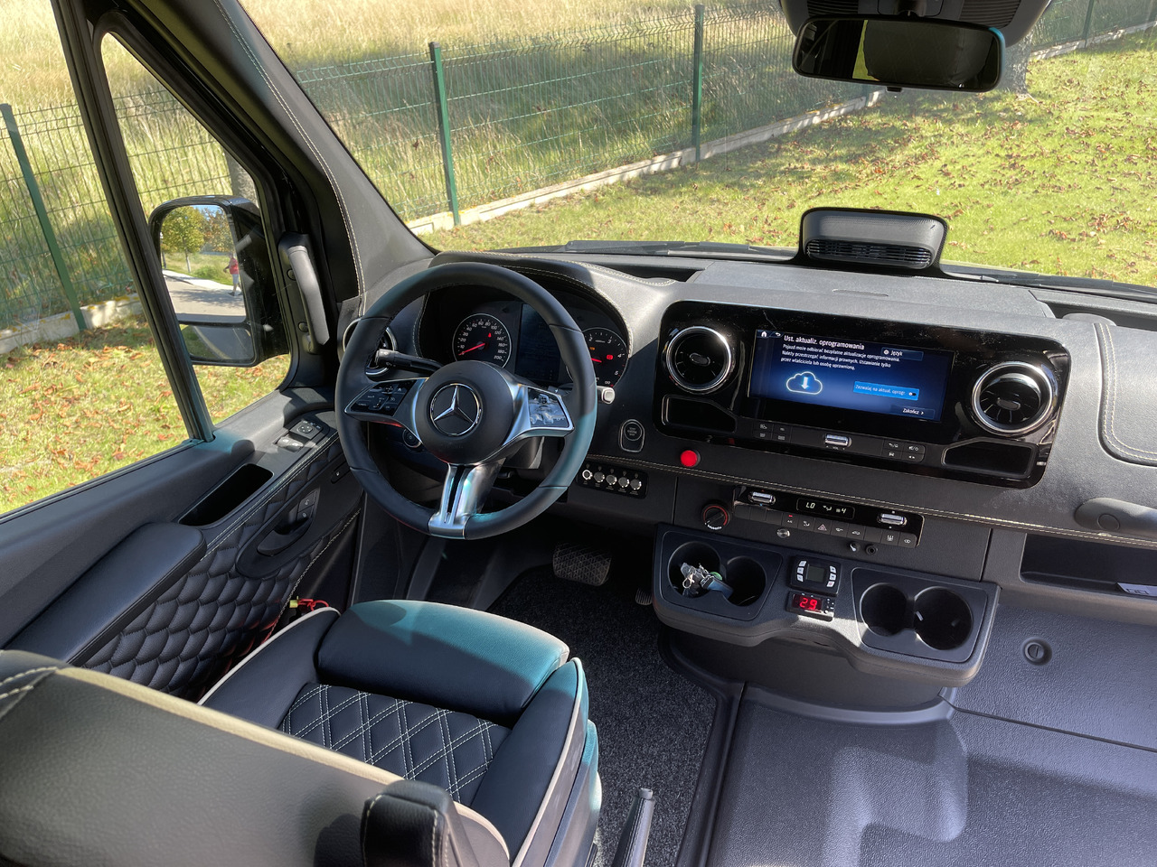 Leje en MERCEDES-BENZ SPRINTER 519 CDI (MB BUSPERFECT) MERCEDES-BENZ SPRINTER 519 CDI (MB BUSPERFECT): billede 37 Leje en MERCEDES-BENZ SPRINTER 519 CDI (MB BUSPERFECT) MERCEDES-BENZ SPRINTER 519 CDI (MB BUSPERFECT): billede 37