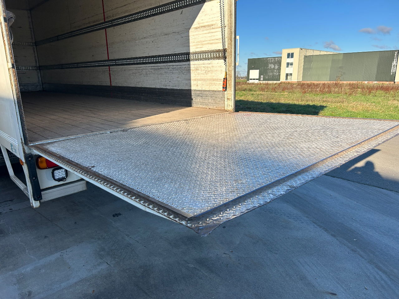 DAF LF 55 LF55-180 8.20mtr Box Turbo defect - Lastbil varevogn: billede 3 DAF LF 55 LF55-180 8.20mtr Box Turbo defect - Lastbil varevogn: billede 3