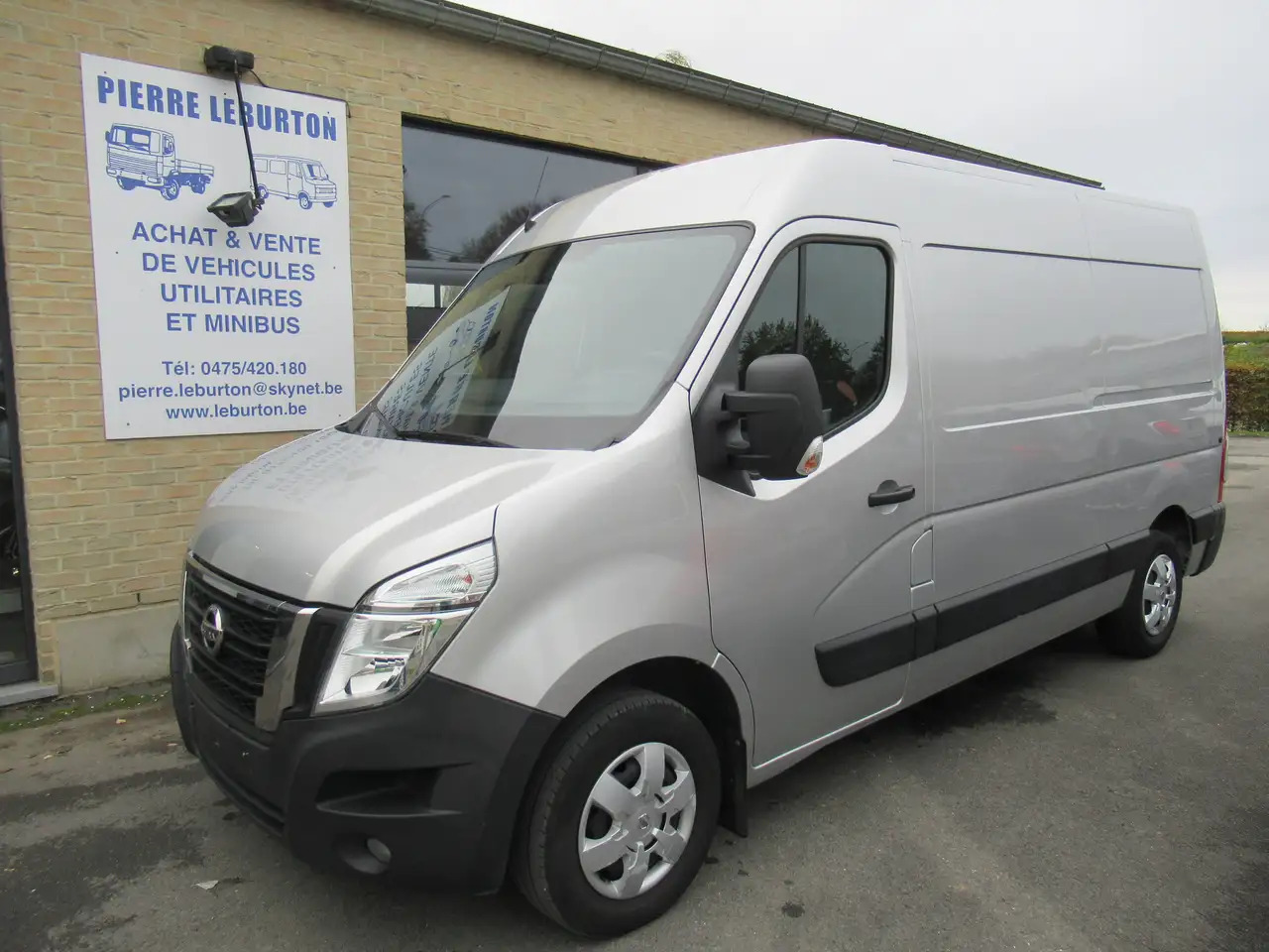 Nissan Interstar L2H2 clim navi 16500€+tva/btw - Varevogn: billede 1 Nissan Interstar L2H2 clim navi 16500€+tva/btw - Varevogn: billede 1
