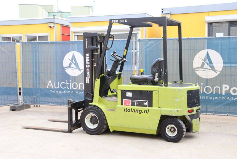 Clark CEM 30S - El gaffeltruck: billede 3 Clark CEM 30S - El gaffeltruck: billede 3