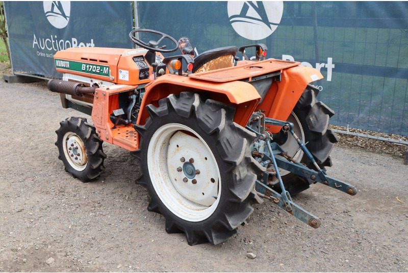 Kubota B1702-M - Traktor: billede 3 Kubota B1702-M - Traktor: billede 3