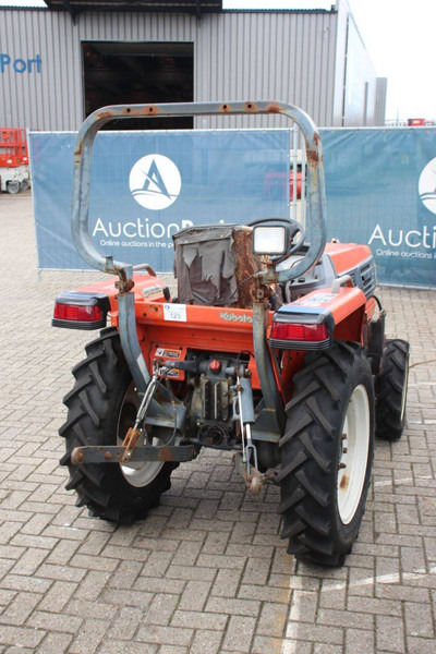 Kubota GRANDEL GL221 - Traktor: billede 5 Kubota GRANDEL GL221 - Traktor: billede 5