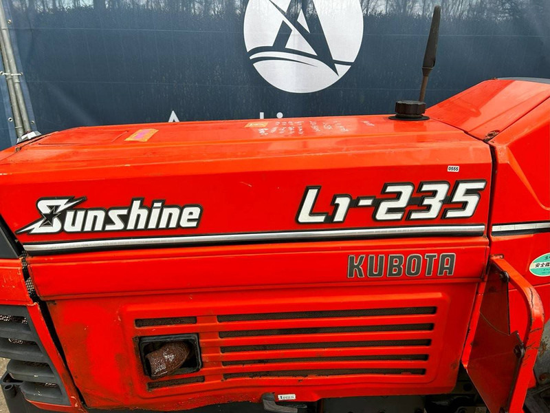 Traktor Kubota L1-235 P.S.: billede 8