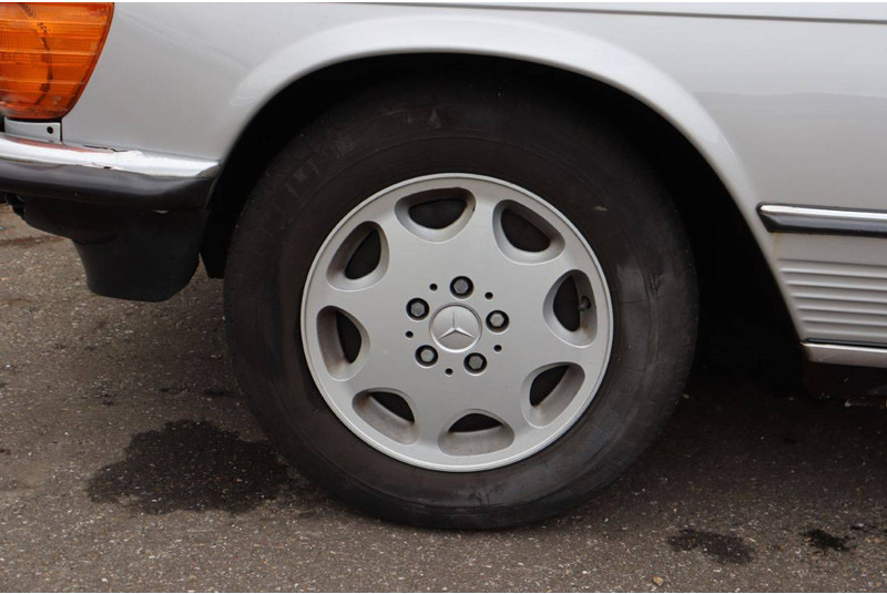 Sedan Mercedes-Benz 300-serie 380 SLC: billede 16 Sedan Mercedes-Benz 300-serie 380 SLC: billede 16