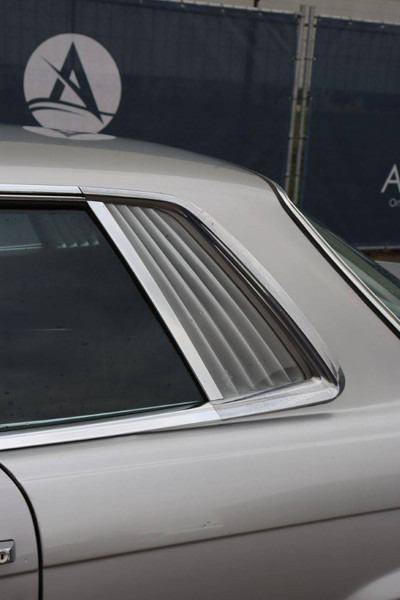 Sedan Mercedes-Benz 300-serie 380 SLC: billede 18 Sedan Mercedes-Benz 300-serie 380 SLC: billede 18