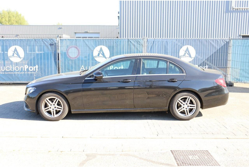 Mercedes-Benz E-Klasse 200 D - Sedan: billede 2 Mercedes-Benz E-Klasse 200 D - Sedan: billede 2