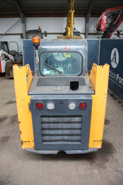 Mustang R135 - Gummihjulslæsser: billede 4 Mustang R135 - Gummihjulslæsser: billede 4