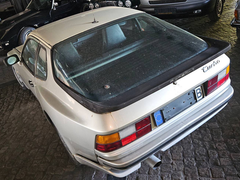 Porsche 944 Turbo - Sedan: billede 2 Porsche 944 Turbo - Sedan: billede 2