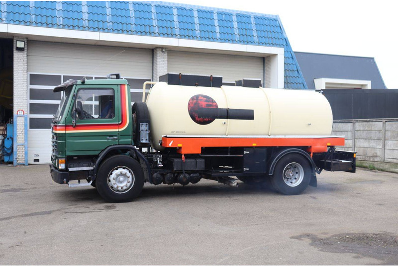 Scania P82 CG13 - Lastbil varevogn: billede 1 Scania P82 CG13 - Lastbil varevogn: billede 1