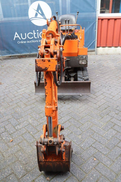 Minigravemaskine Takeuchi TB080: billede 8