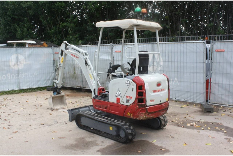 Takeuchi TB216 - Minigravemaskine: billede 2 Takeuchi TB216 - Minigravemaskine: billede 2