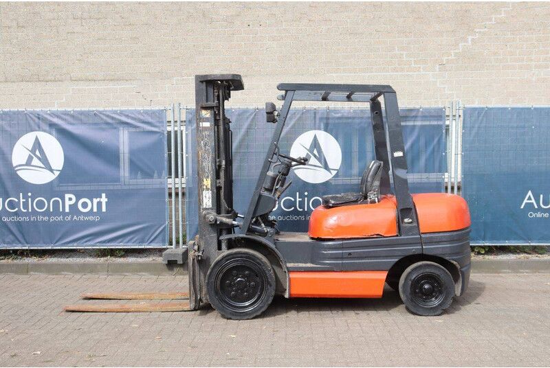 Toyota 02 6FDF 30 - Diesel gaffeltruck: billede 2 Toyota 02 6FDF 30 - Diesel gaffeltruck: billede 2