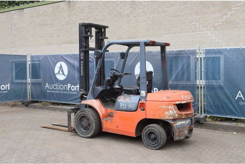 Toyota 02-7FDF30 - Diesel gaffeltruck: billede 3 Toyota 02-7FDF30 - Diesel gaffeltruck: billede 3