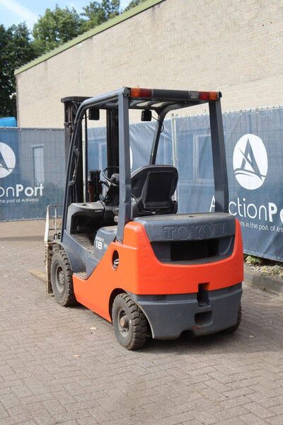 Toyota 02-8FDF18 - Diesel gaffeltruck: billede 4 Toyota 02-8FDF18 - Diesel gaffeltruck: billede 4